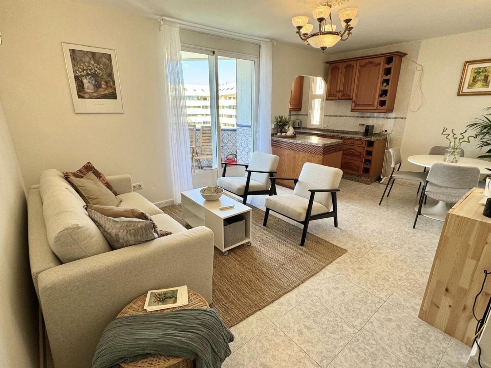 Beachfront Apartment With Terrace And Seaviews فوينخيرولا المظهر الخارجي الصورة