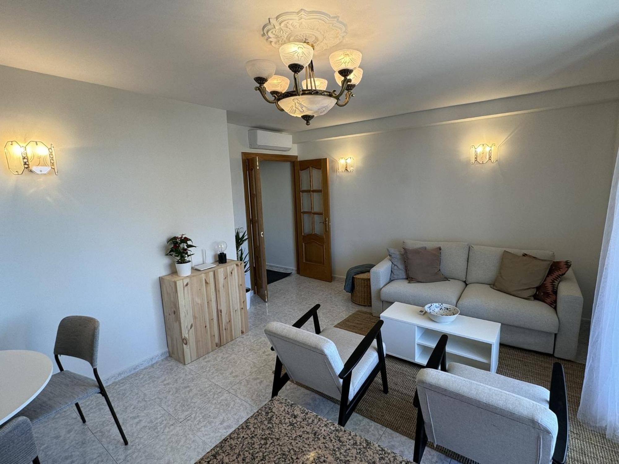 Beachfront Apartment With Terrace And Seaviews فوينخيرولا المظهر الخارجي الصورة